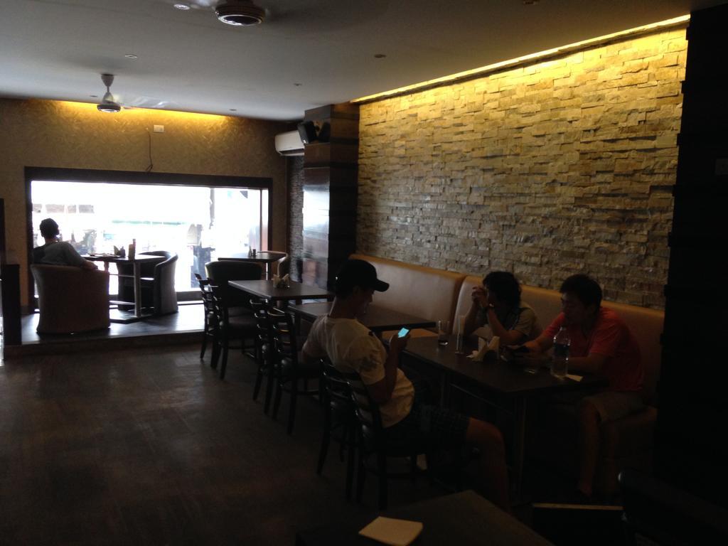 Vivek Hotel New Delhi Luaran gambar