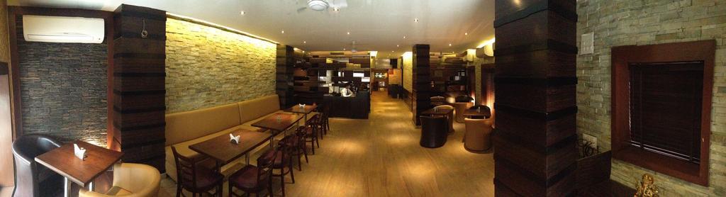 Vivek Hotel New Delhi Luaran gambar