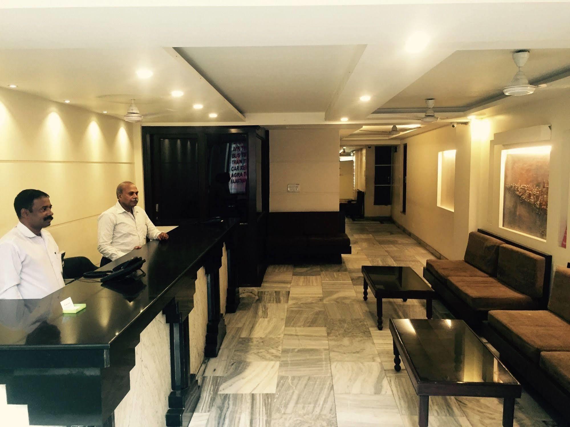Vivek Hotel New Delhi Luaran gambar